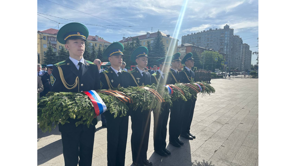 В Брянске прошел торжественный митинг в честь Дня пограничника