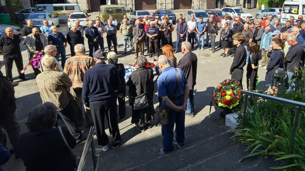В Брянске простились с легендой футбола Владимиром Фроленковым