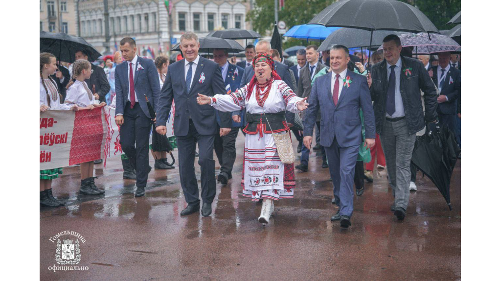 Брянская делегация на фестивале в Гомеле прошла в хороводе единства