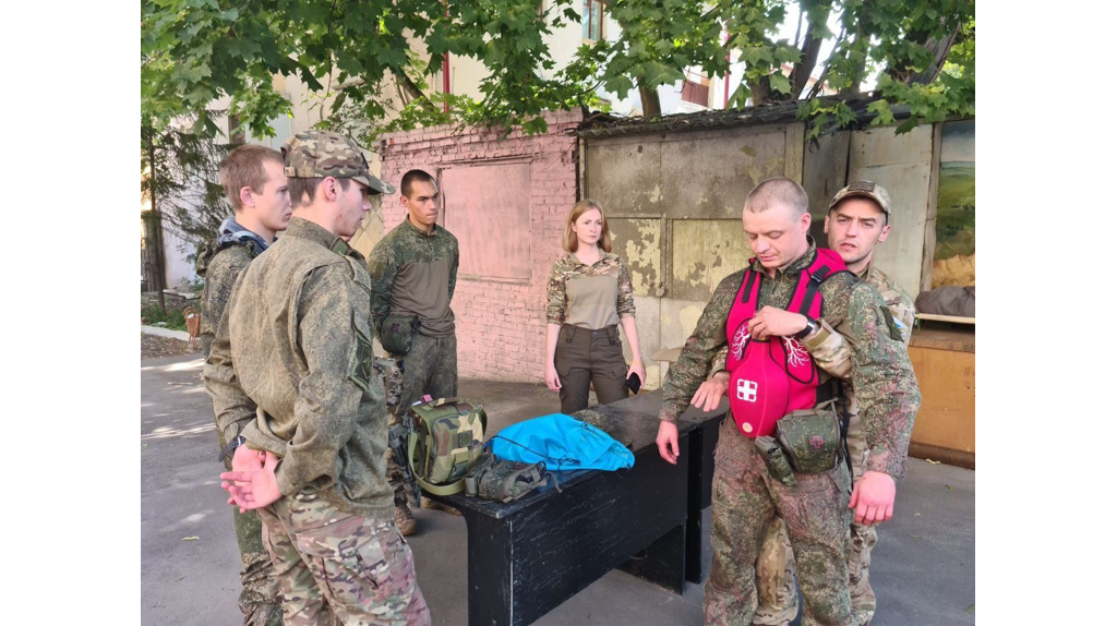 В Брянске на базе военного центра при БГИТУ провели занятия по первой помощи