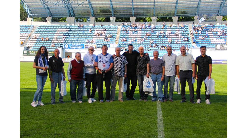 В Брянске чествовали ветеранов футбольного клуба «Динамо»