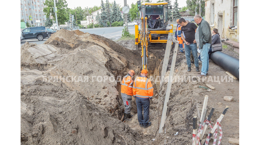 В Фокинском районе Брянска начали строить сеть ливневых канализаций