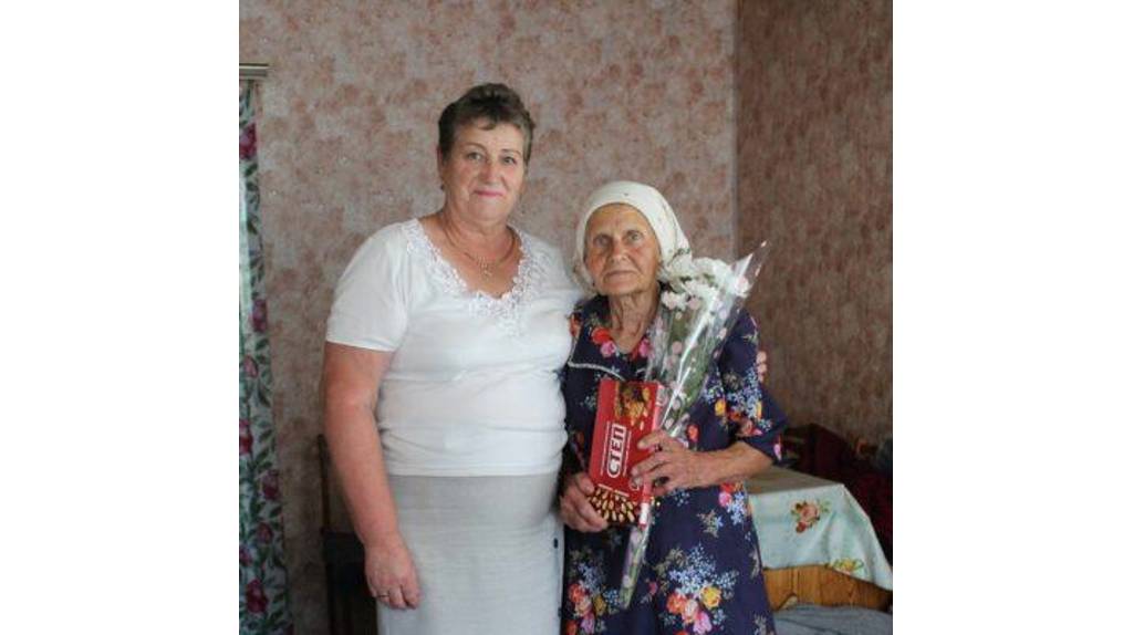 Ветеран труда Лидия Мельникова из Гордеевки отметила 85-летний юбилей