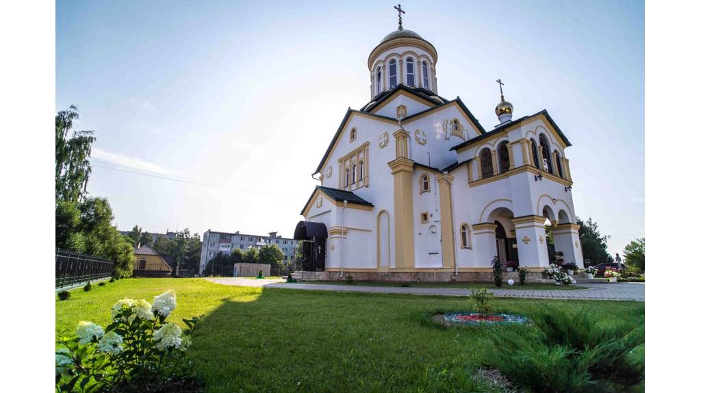 Дятьковский храм Сергия Радонежского отметил 10-летие с начала строительства