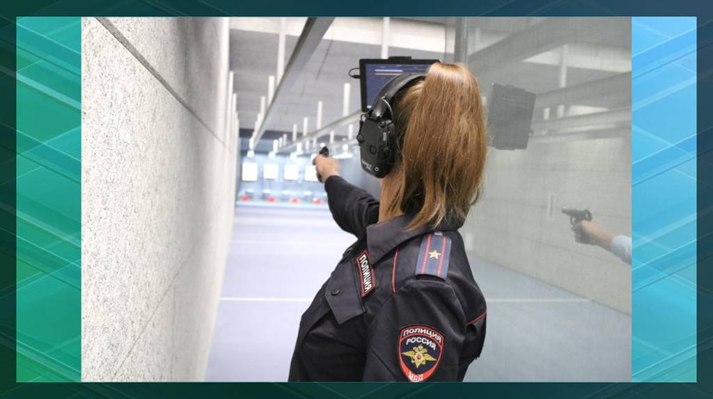 Брянские полицейские устроили турнир по стрельбе среди сотрудниц ОВД