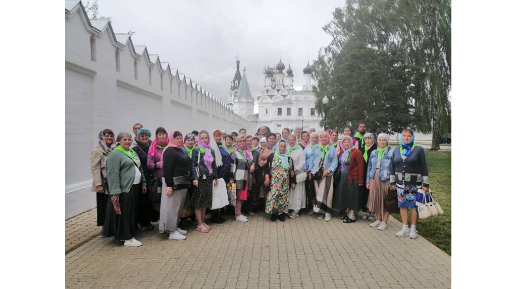 Брянские паломники посетили святыни Нижегородской и Владимирской митрополий