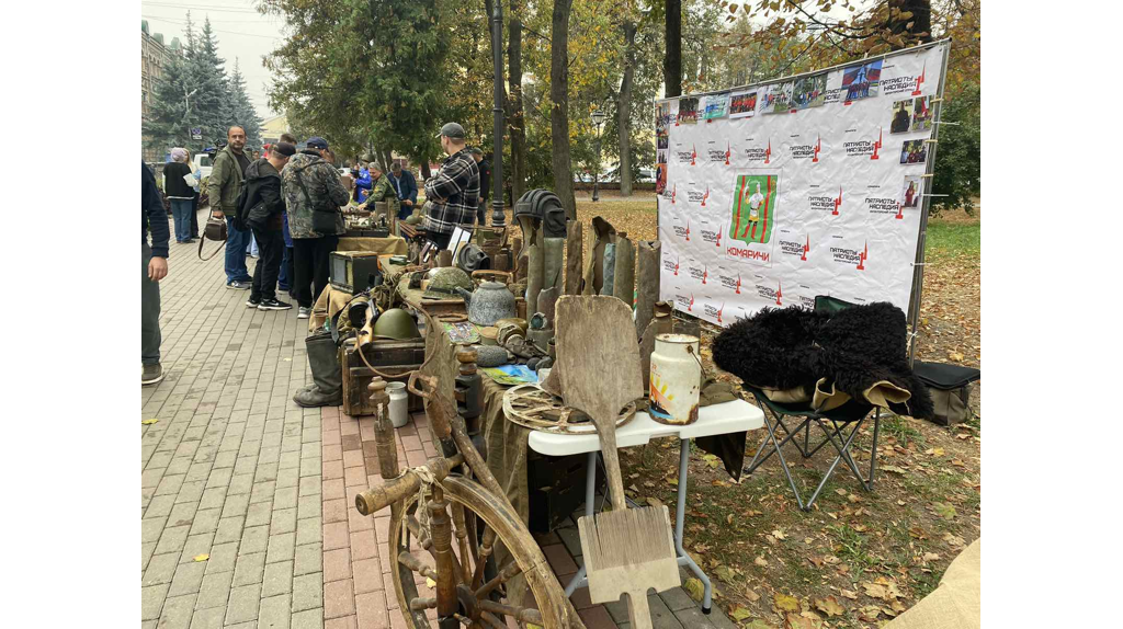 В Брянске в Круглом сквере работает фестиваль добра