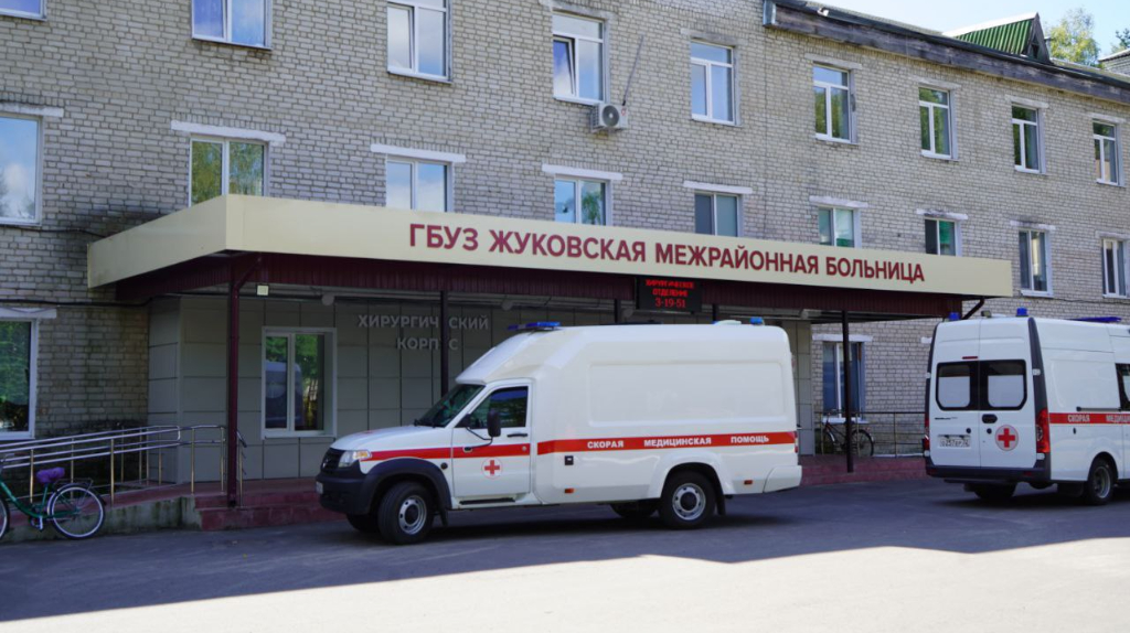 Для Жуковской райбольницы закупили восемь «скорых» и оборудование на 380 млн рублей