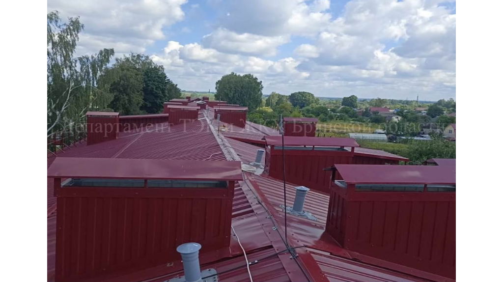 В Брянске капитально отремонтировали многоэтажку по улице Комсомольской