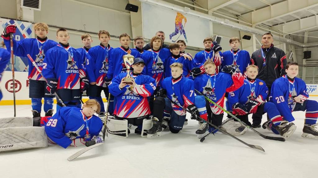 Кубок губернатора по хоккею среди юношей выиграли воспитанники СК «Брянск»