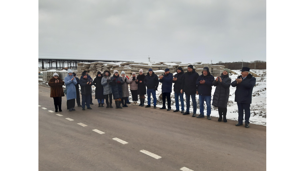 В Погарском районе торжественно открыли дорогу к картофелехранилищу