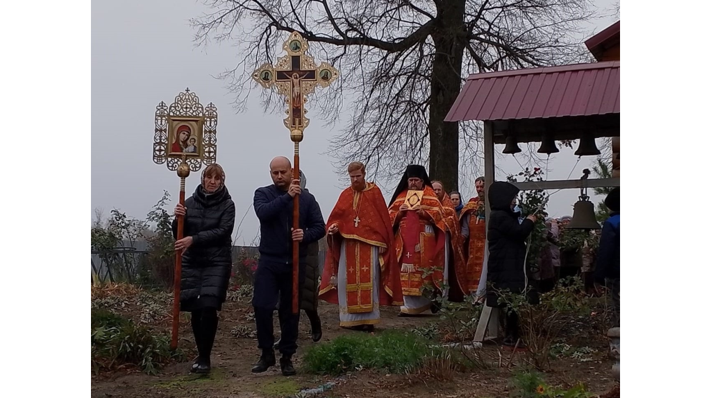 Храм Димитрия Солунского в брянском селе Семцы отметил престольный праздник