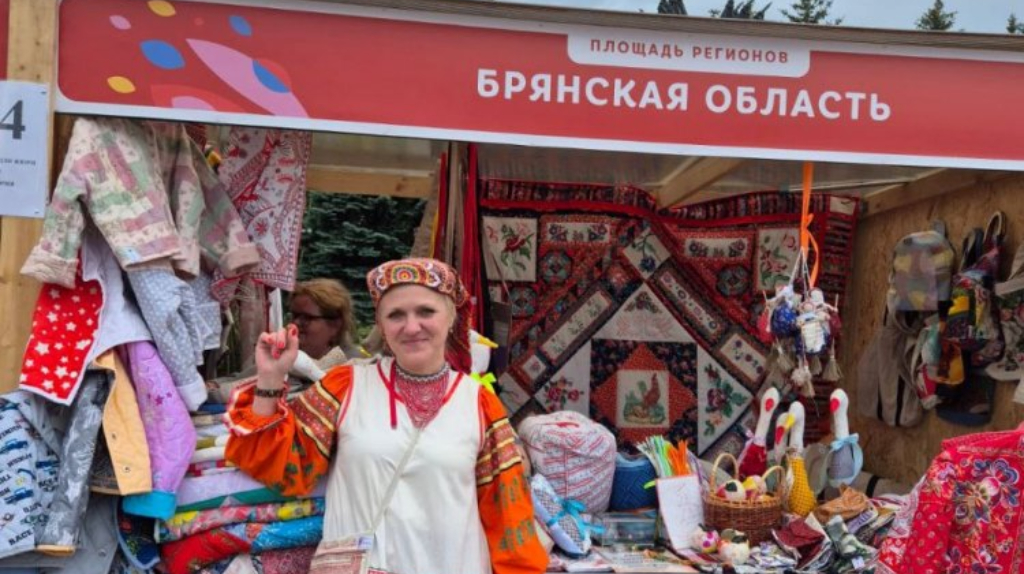 Брянские мастерицы впечатлили жюри на фестивале «Русское поле» 