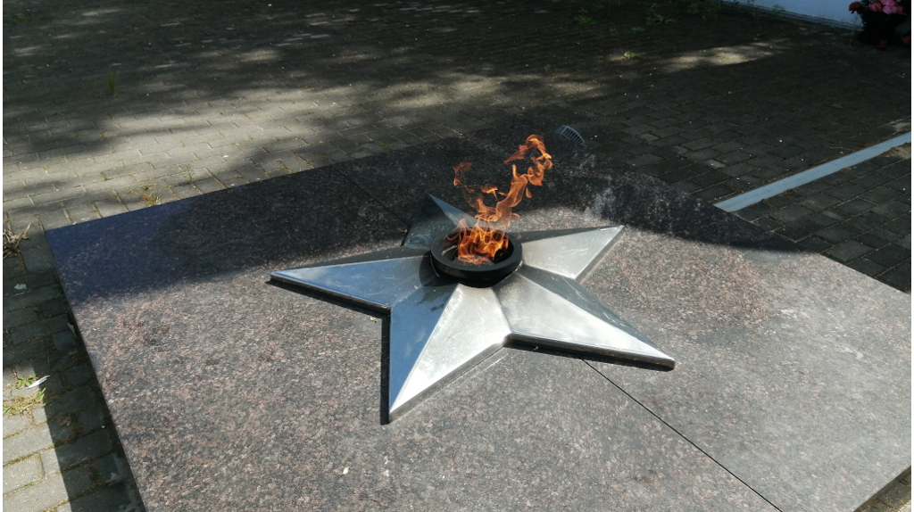 В Злынке отремонтировали памятник погибшим в Великой Отечественной войне красноармейцам