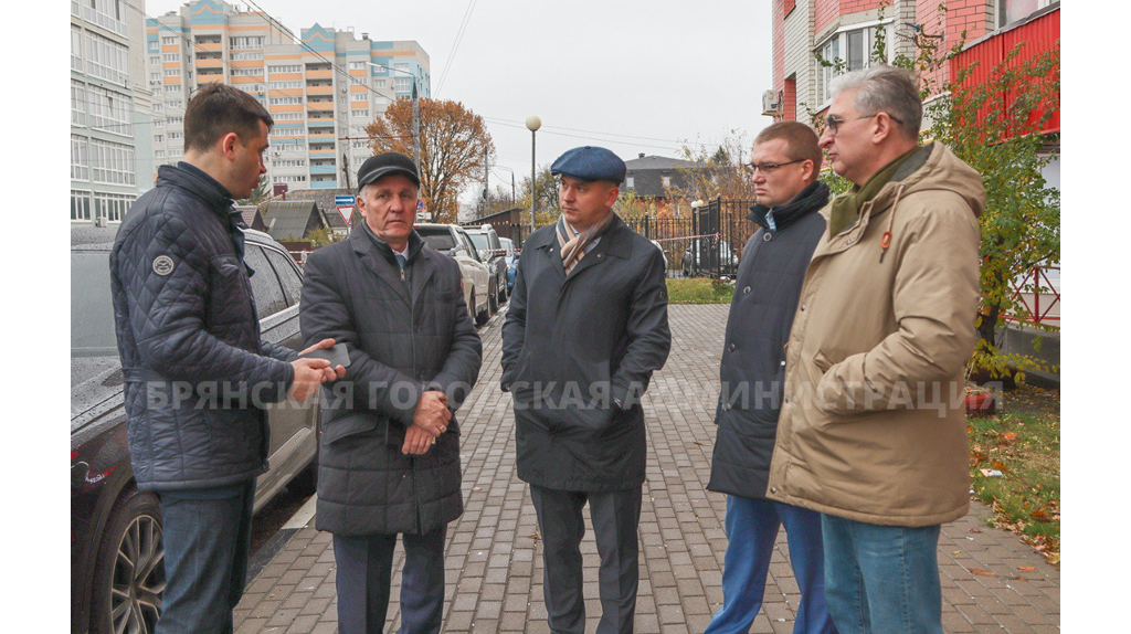 В Брянске при атаке многоэтажки беспилотником ВСУ повреждены 12 квартир