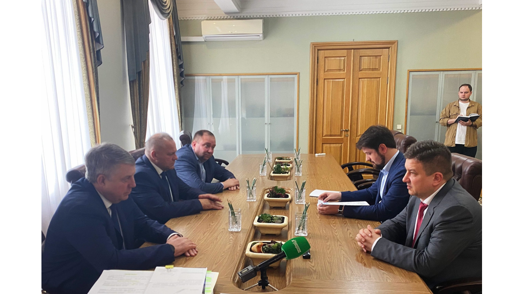 В Брянск с рабочим визитом прибыл замминистра транспорта Евгений Филиппов