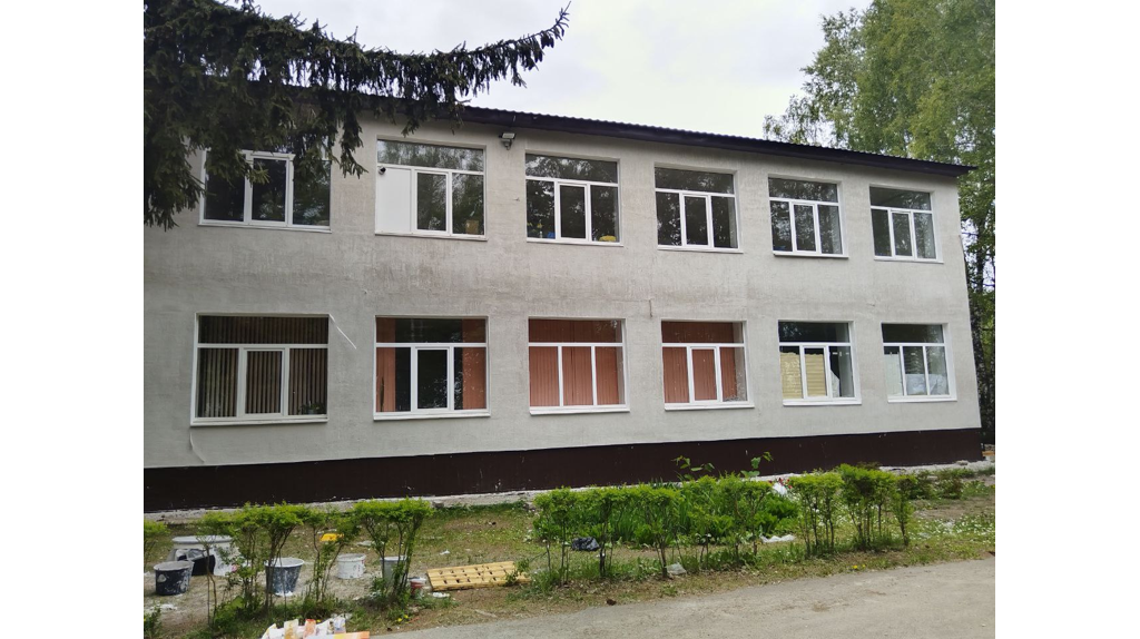 В Выгоничском районе продолжается капремонт Кокинской школы