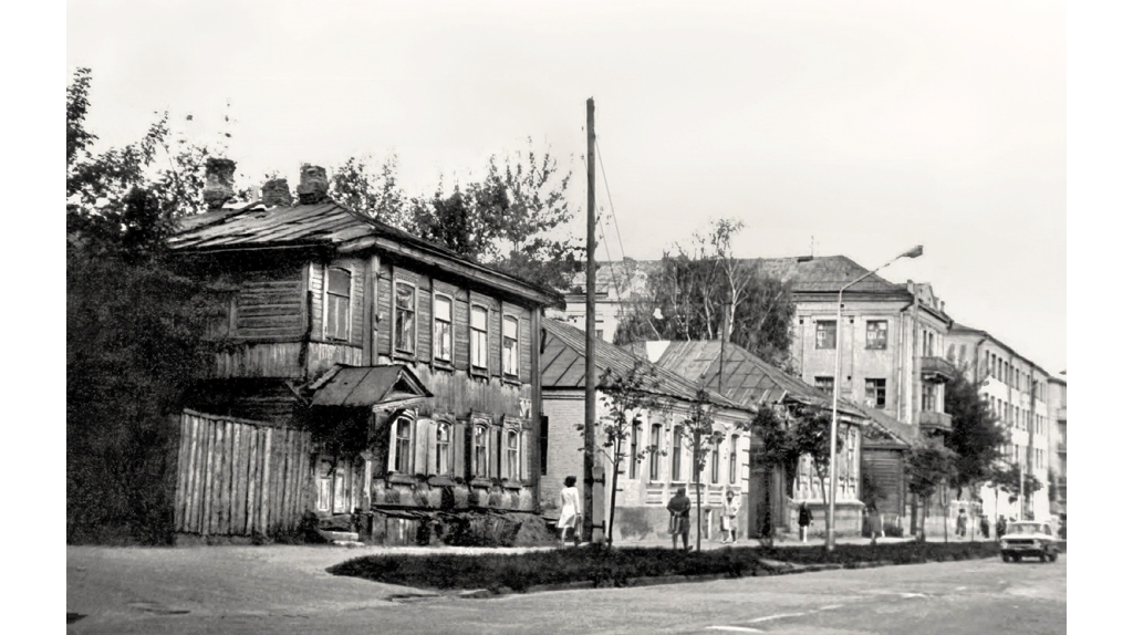 Жителям Брянска показали фото улицы Фокина 50-летней давности