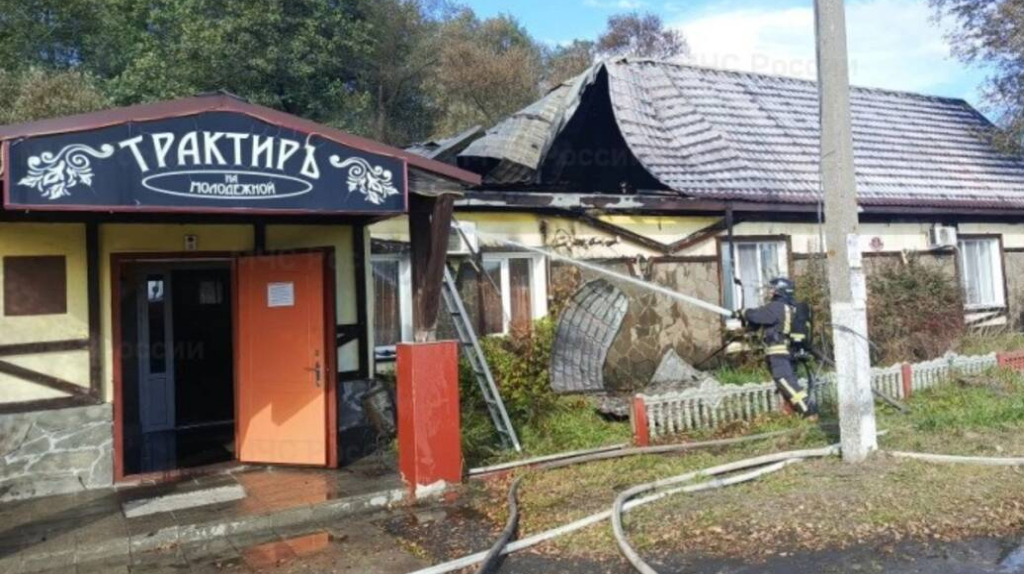 Под Брянском трактир лишился крыши