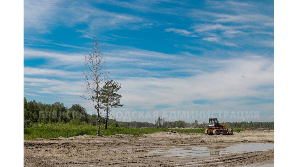 Мэр Макаров призвал ускориться строителей мусорного полигона в Брянске