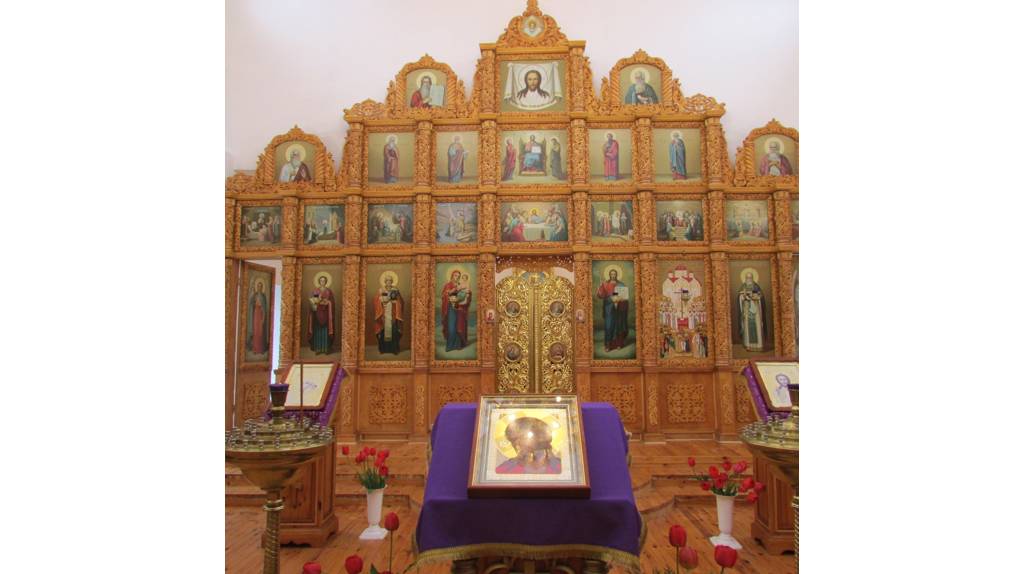 В храме брянского посёлка Локоть продолжается реставрация иконостаса