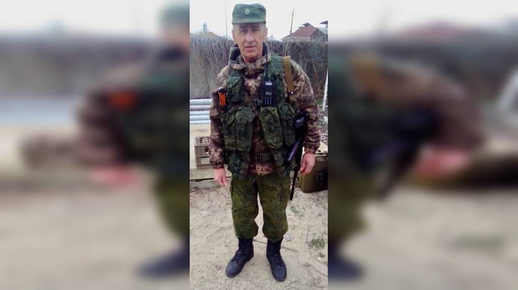 В Севске родным погибшего в зоне СВО военнослужащего передали орден Мужества