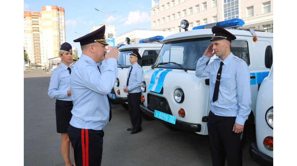 Автопарк служебного транспорта брянской полиции пополнился 20 новыми автомобилями