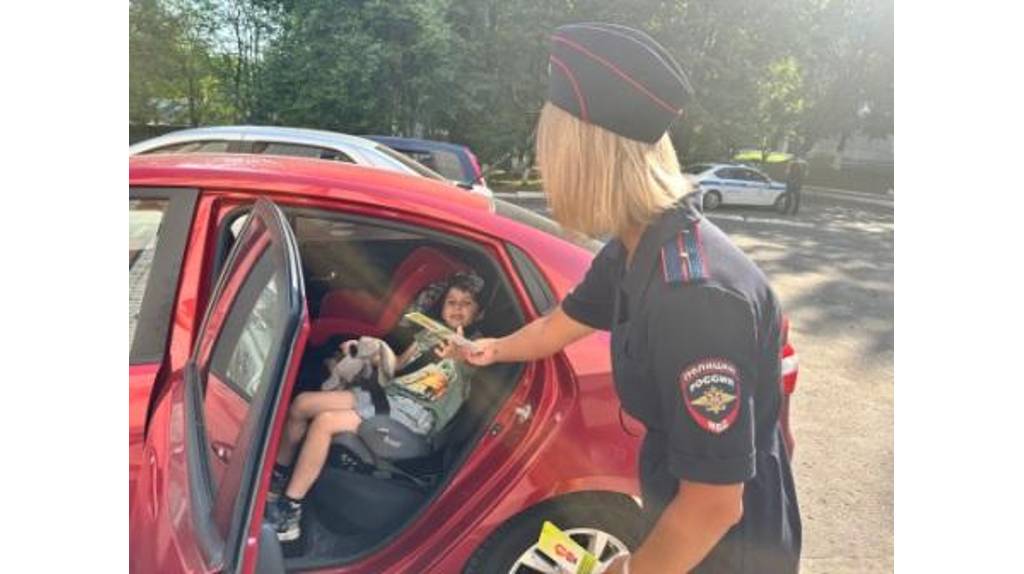 В Брянске автоинспекторы устроили сплошные проверки возле школ и детсадов