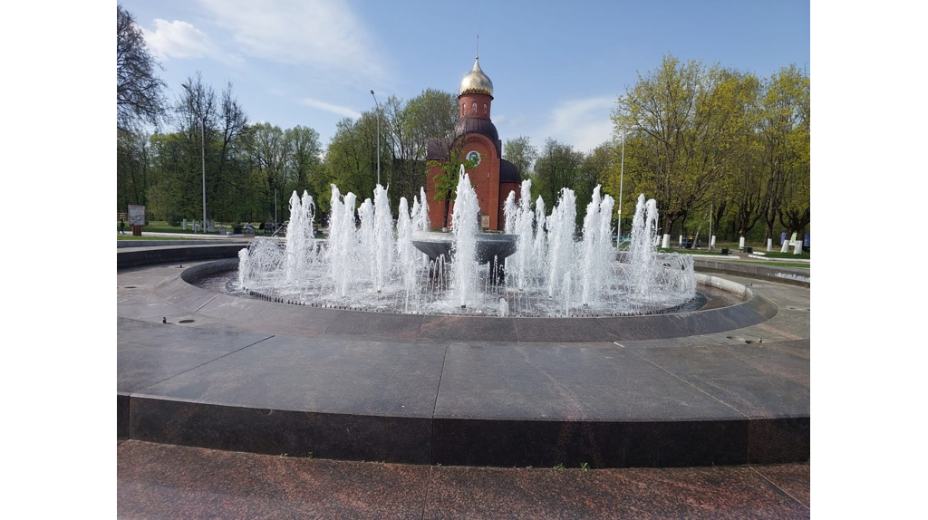В Брянске запустили первые три фонтана