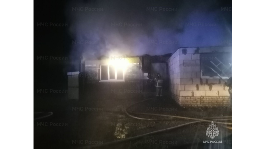 В селе Севского района сгорел жилой дом