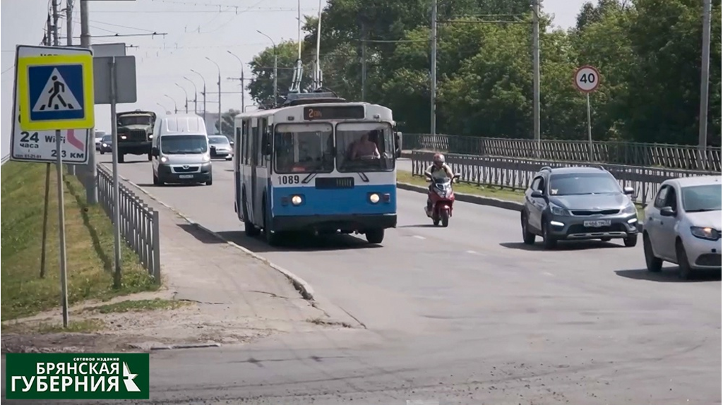В Брянске на Радоницу автобусы и троллейбусы изменят движение