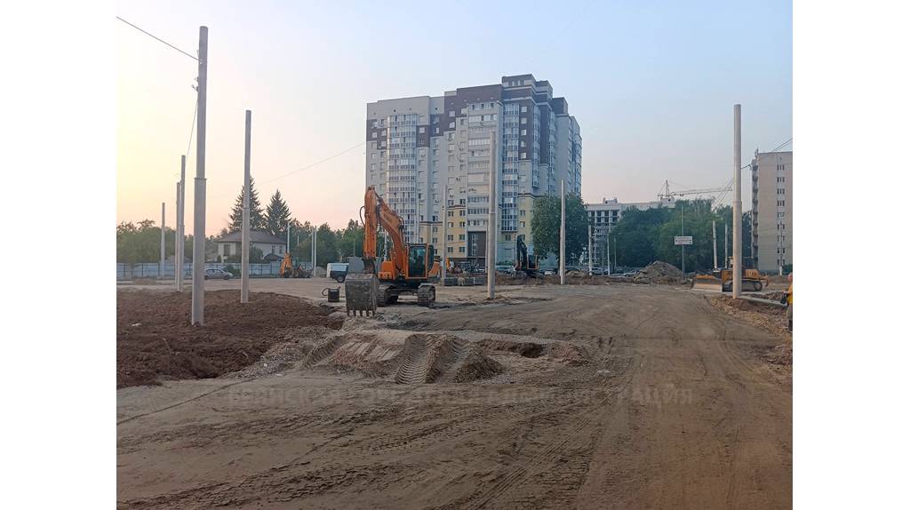 Строительство дорог на улицах Амосова и Иванова в Брянске близится к завершению 