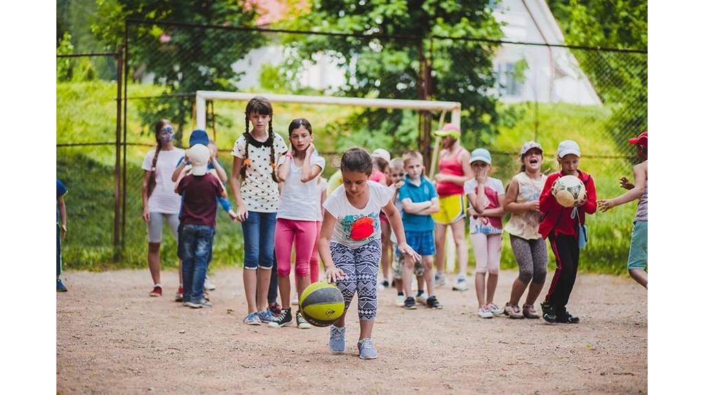 На базе брянских школ летом откроют более 360 лагерей