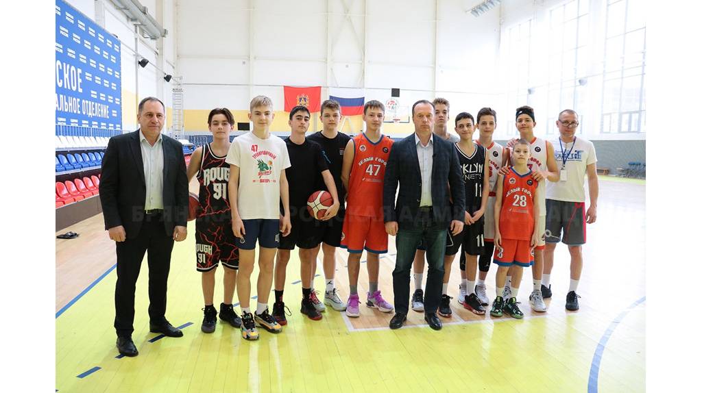В Брянске юным баскетболистам из Белгорода создали условия лучше, чем дома