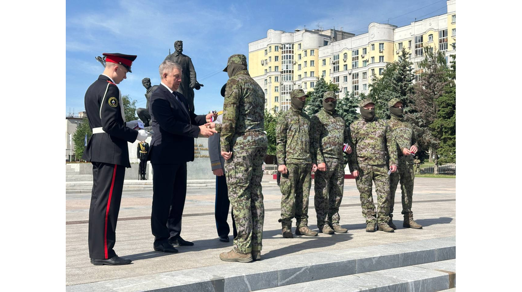 В Брянске прошел торжественный митинг в честь Дня пограничника