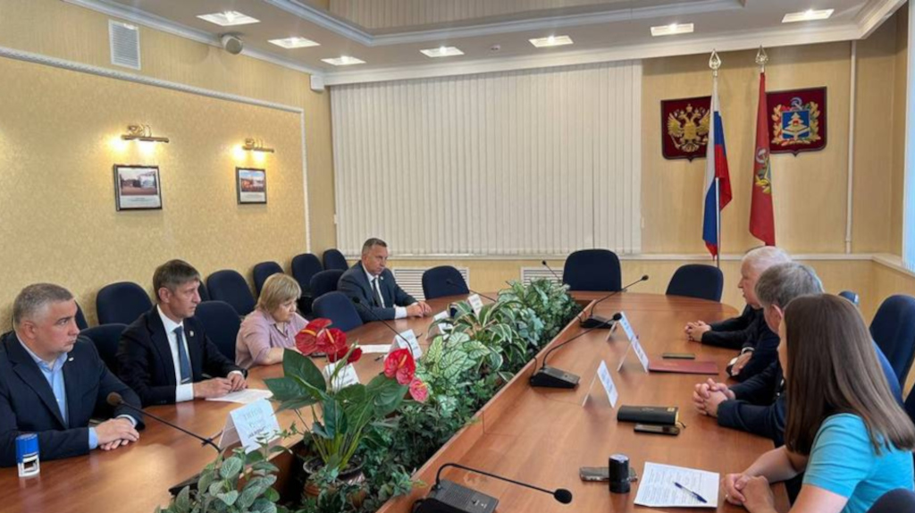 Общественная палата Брянской области и представители партий подписали соглашение