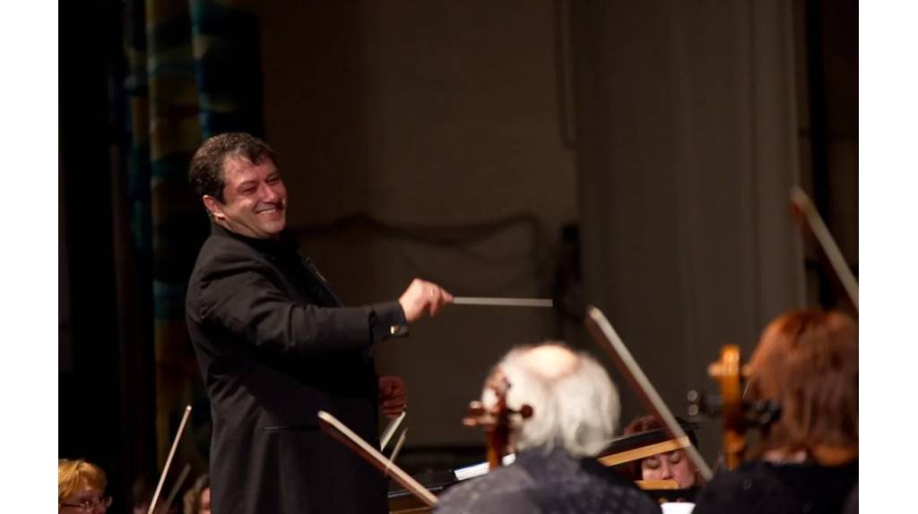 Худрук Брянского симфонического оркестра Амбарцумян написал заявление об увольнении 