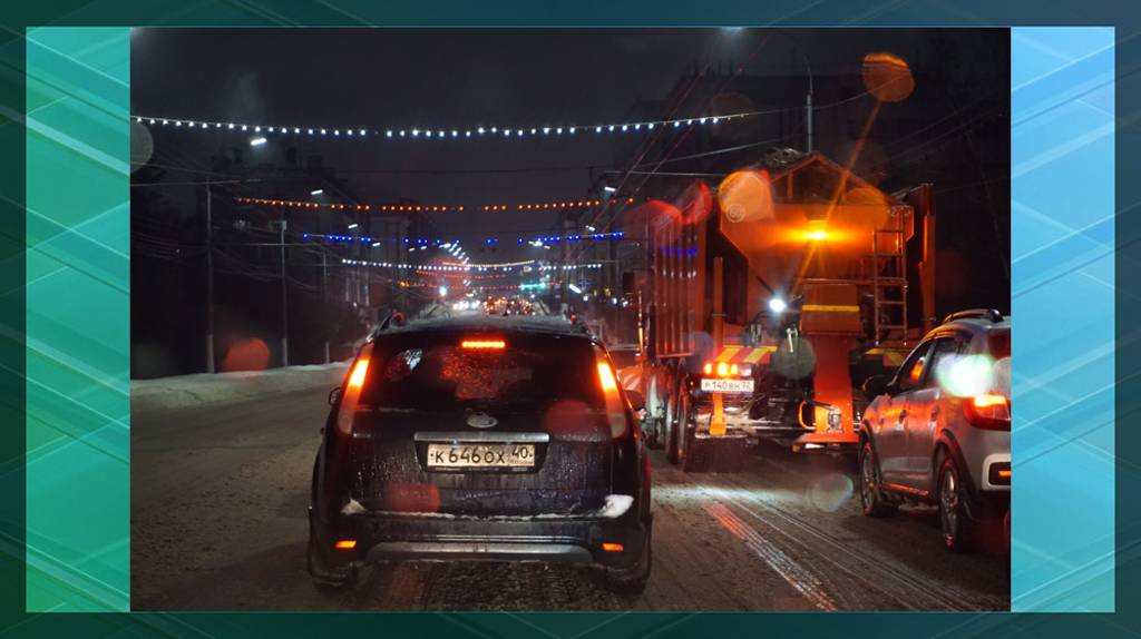 В Брянске после ледяного дождя случился транспортный коллапс