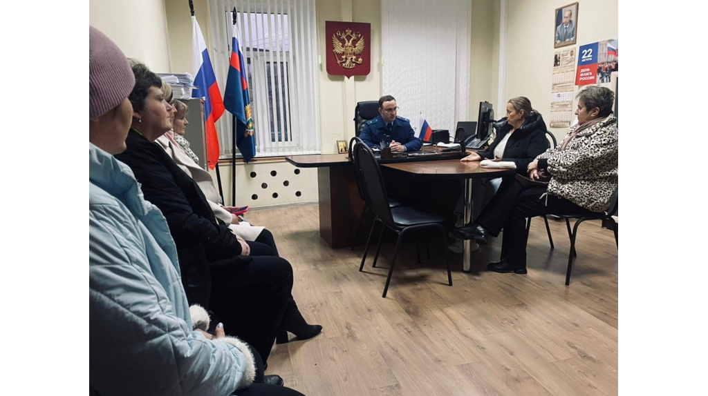 В Севске школьное питание обсудили на встрече родителей с прокурором