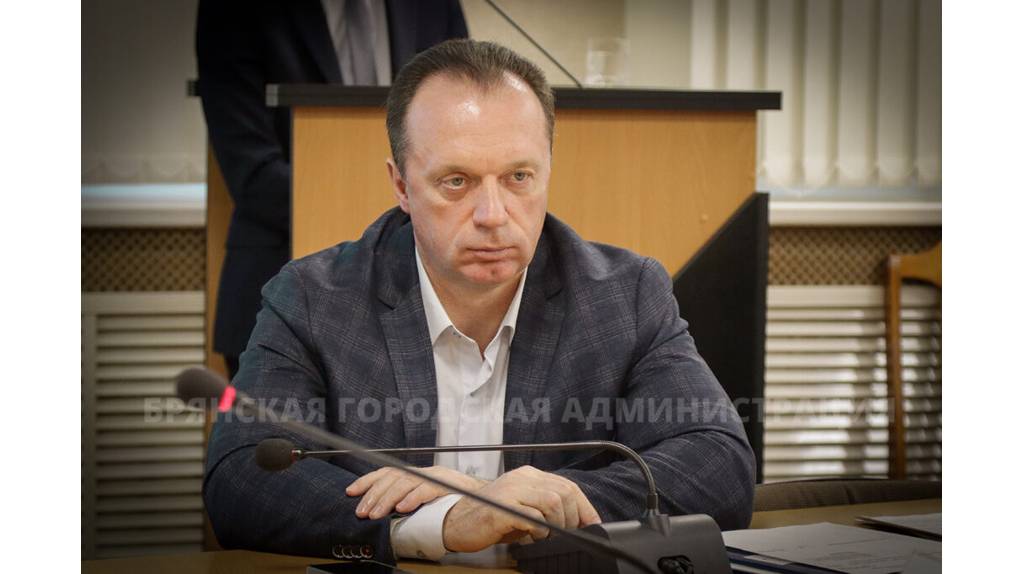 «Троллейбус должен дождаться всех с ночного поезда» - вице-мэр Брянска Сергей Антошин