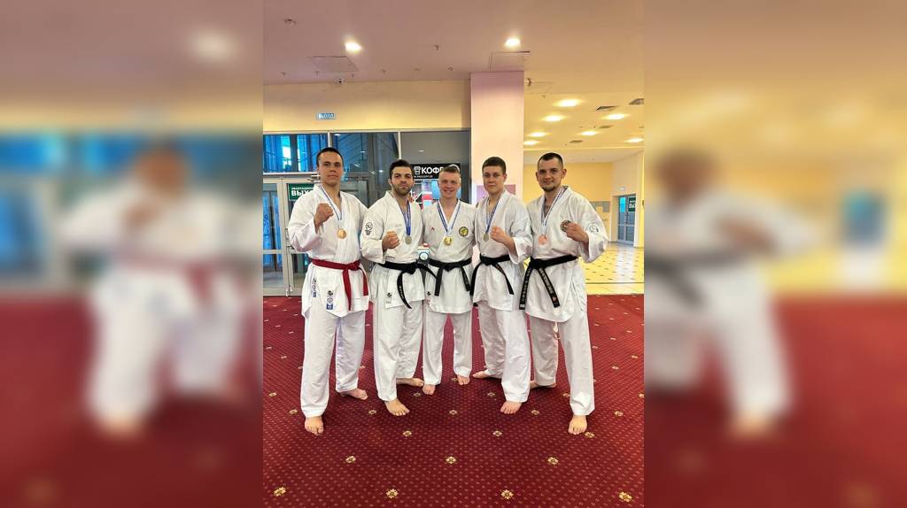 Брянские каратисты взяли золото, серебро и бронзу на чемпионате России