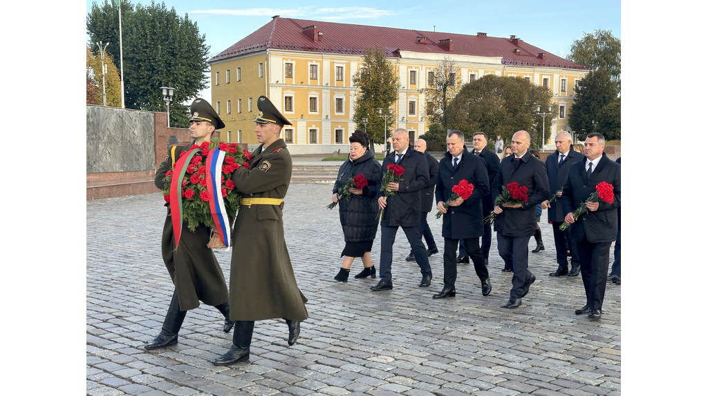 В Могилеве брянская делегация обсудила укрепление деловых связей