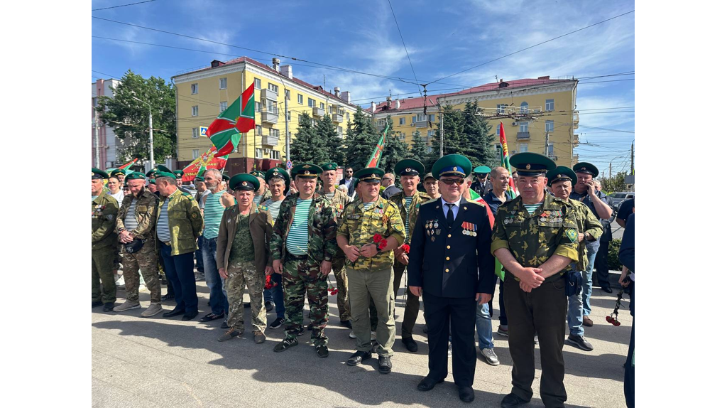 В Брянске прошел торжественный митинг в честь Дня пограничника