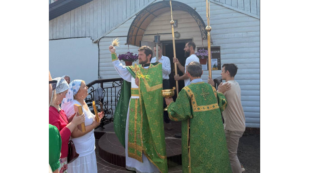 Строящийся в Брянске храм во имя Петра и Февронии отметил престольное торжество
