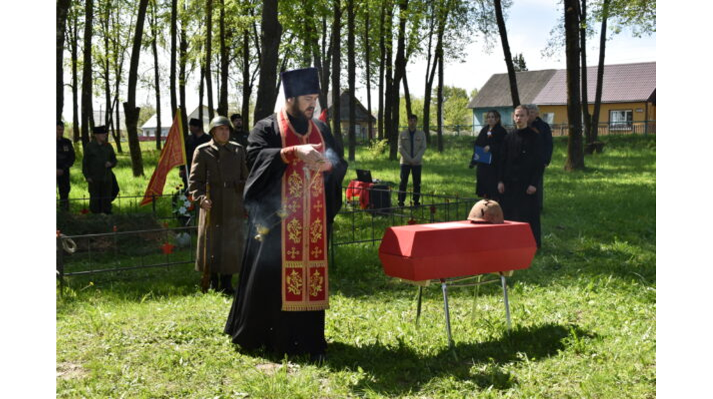 В брянском посёлке Дружба состоялось захоронение бойцов Красной армии