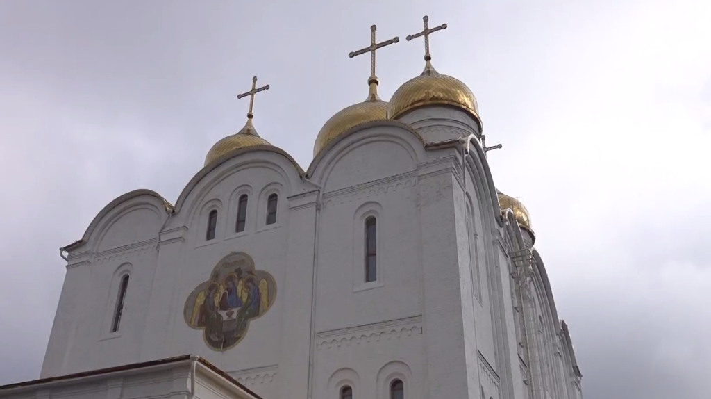 Брянский митрополит совершил всенощное бдение накануне Рождества Богородицы