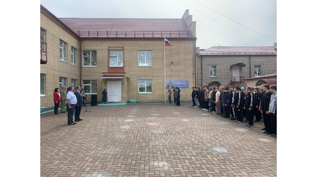 В Стародубе 222 школьника освоят азы воинской службы на учебных сборах