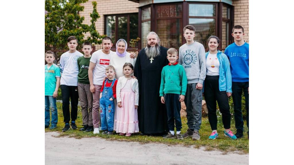 Брянская семья Ляпченковых вошла в число победителей на конкурсе «Семья года»