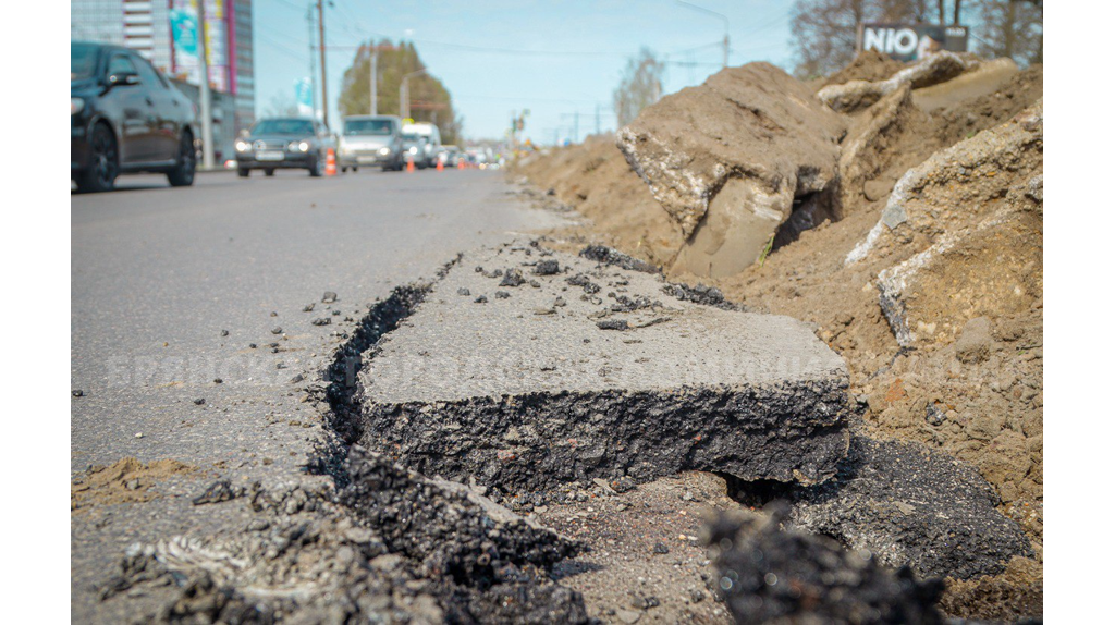 В Брянске начали расширять Московский проспект