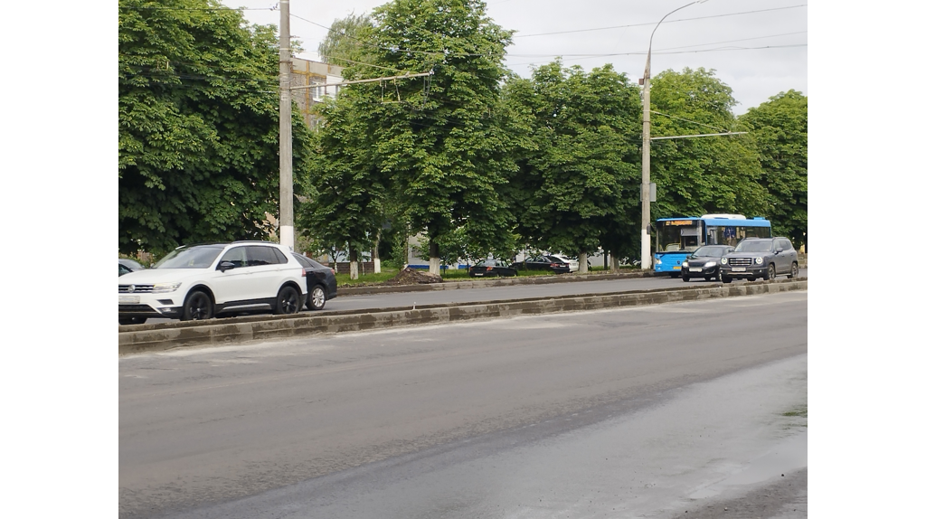 В Брянске продолжается капремонт участка проспекта Московского